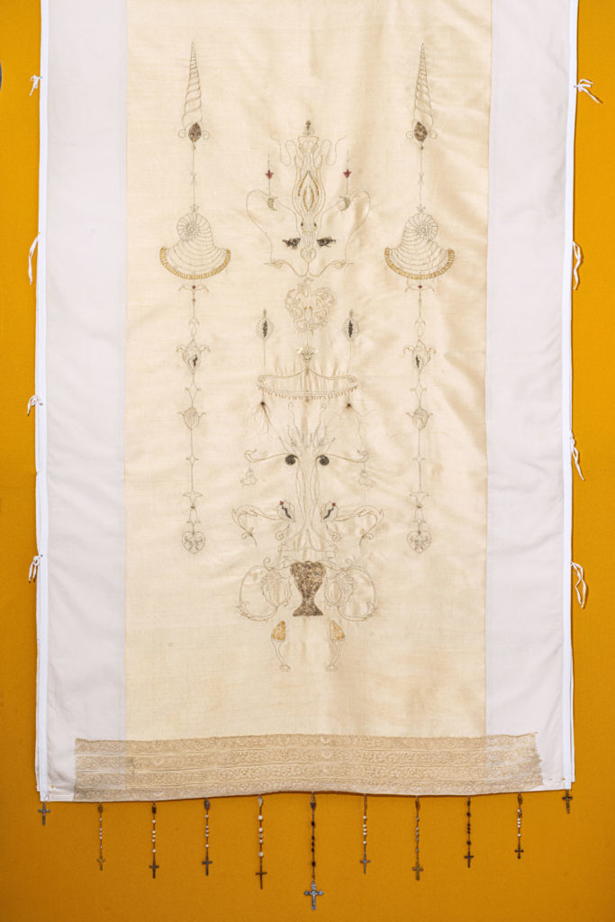alice calm_cheveux broderie_mare nostrum_ recto_valeria pacella_12