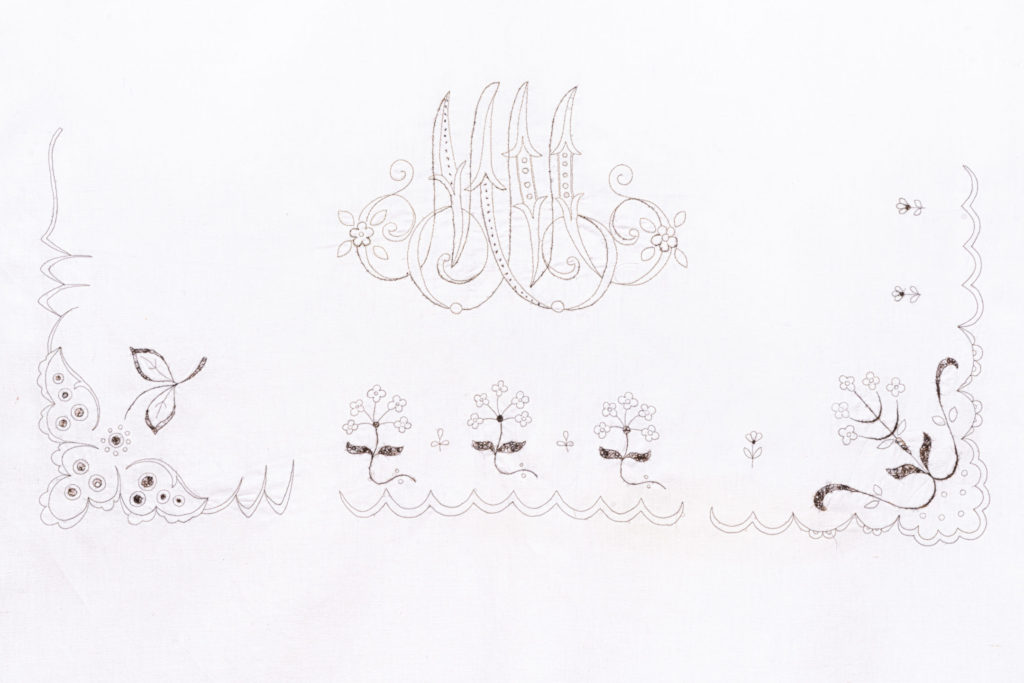 alice calm_cheveux broderie_mare nostrum_ verso_valeria pacella_détail 05