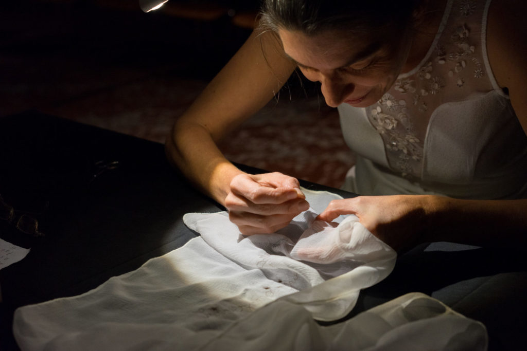alice calm_broderie cheveux_performance 04_valeria pacella