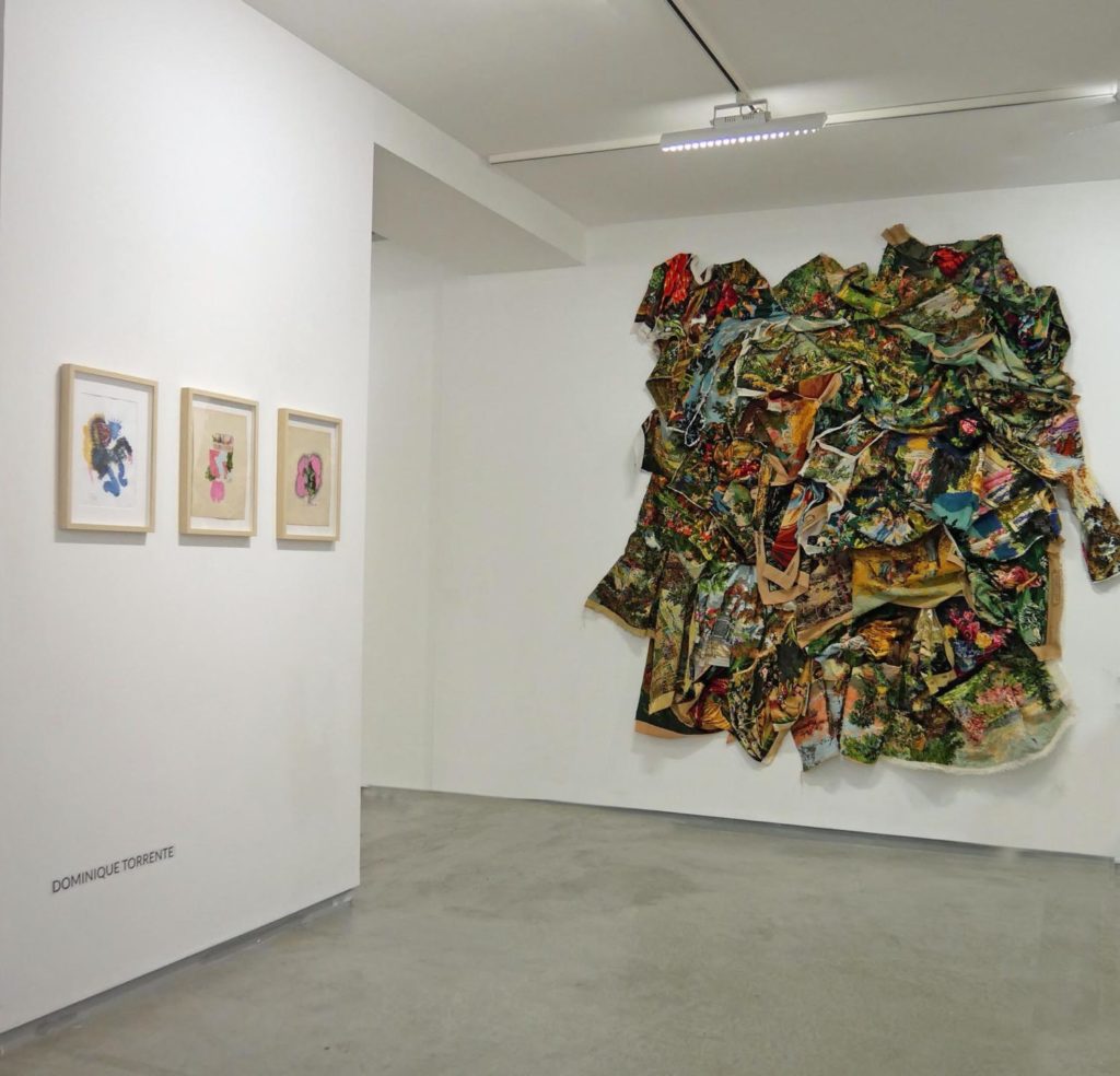 Exposition_Médium_Textile_oeuvre_murale_les_riches_heures_ou_l'éclat_de_vos_mains