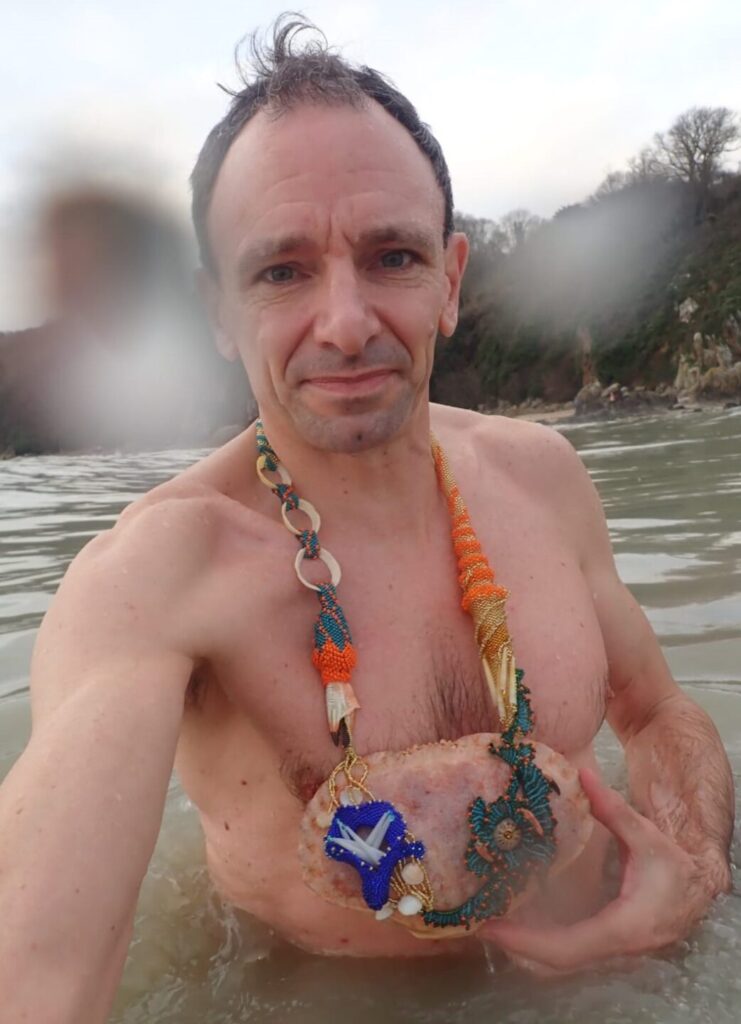 Blaise_Seguin_collier_tourteau_baignade
